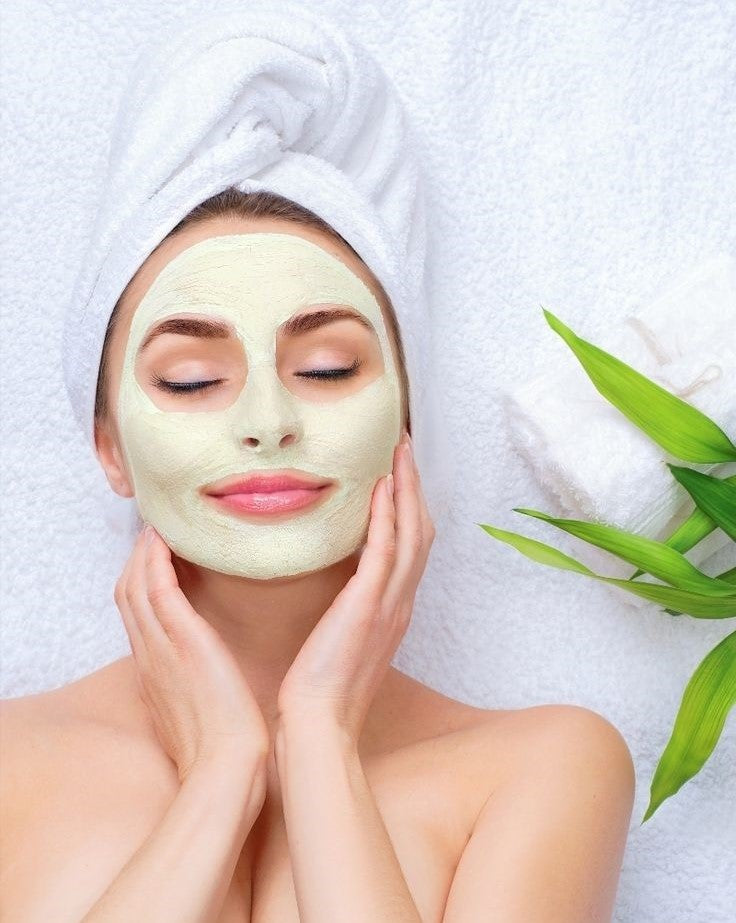 10 DIY Natural Cosmetics for Glowing Skin
